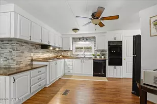 10389 E Brangus Ln, Dewey-Humboldt, AZ 86327 - Photo 12