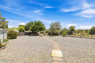 10389 E Brangus Lane, Dewey-Humboldt, AZ 86327 - Photo 22