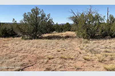 26797 W Fort Rock Road, Seligman, AZ 86337 - Photo 2