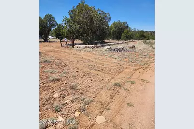 30673 W Echo Circle, Seligman, AZ 86337 - Photo 6