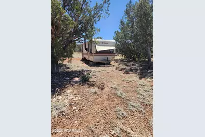 30673 W Echo Circle, Seligman, AZ 86337 - Photo 8
