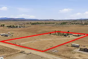 2285 W Bayberry Dr, Paulden, AZ 86334 - Photo 2
