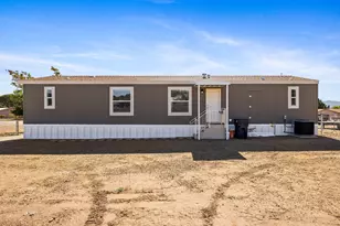 18296 S Frontier Rd, Peeples Valley, AZ 86332 - Photo 28