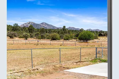 18296 S Frontier Road, Peeples Valley, AZ 86332 - Photo 6