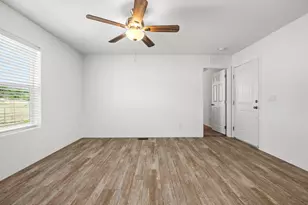 18296 S Frontier Rd, Peeples Valley, AZ 86332 - Photo 20