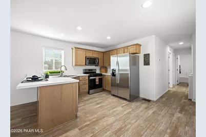 18296 S Frontier Road, Peeples Valley, AZ 86332 - Photo 12