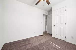 18296 S Frontier Rd, Peeples Valley, AZ 86332 - Photo 22