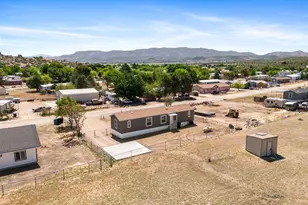 18296 S Frontier Rd, Peeples Valley, AZ 86332 - Photo 34