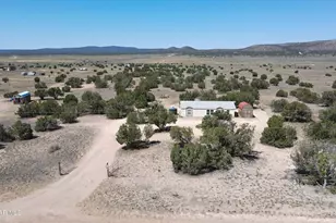 53430 N La Plata Dr, Seligman, AZ 86337 - Photo 34