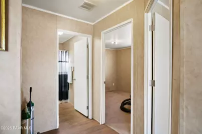 53430 N La Plata Drive, Seligman, AZ 86337 - Photo 14