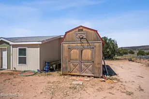 53430 N La Plata Dr, Seligman, AZ 86337 - Photo 28