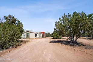 53430 N La Plata Dr, Seligman, AZ 86337 - Photo 26