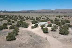 53430 N La Plata Dr, Seligman, AZ 86337 - Photo 40
