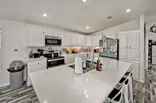 12940 E Stonewall Dr, Dewey-Humboldt, AZ 86329 - Photo 2