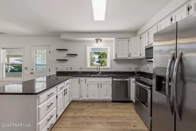 10833 E Oxbow Drive, Dewey-Humboldt, AZ 86327 - Photo 12