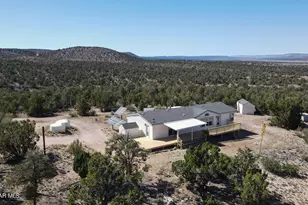 26100 W Moon Mountain Trl, Seligman, AZ 86337 - Photo 46