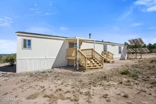 26100 W Moon Mountain Trl, Seligman, AZ 86337 - Photo 30