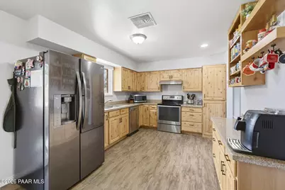 9479 E Rancho Vista Drive, Prescott Valley, AZ 86314 - Photo 12