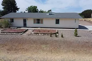 20239 E Zaragoza Dr, Cordes Lakes, AZ 86333 - Photo 1
