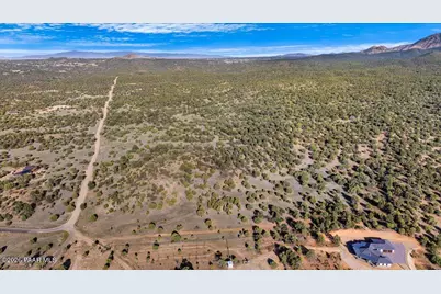 8475 W Meadowlark Road, Prescott, AZ 86305 - Photo 16