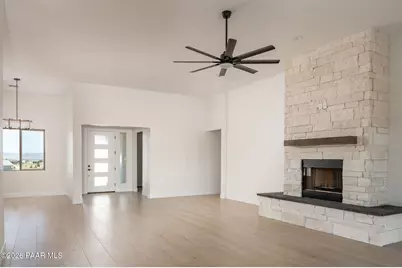 11933 N Hickory Drive, Prescott Valley, AZ 86315 - Photo 6