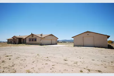 3555 W Big Chino Road, Paulden, AZ 86334 - Photo 1