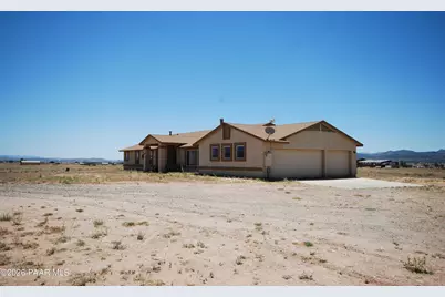 3555 W Big Chino Road, Paulden, AZ 86334 - Photo 2