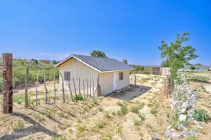 9330 S Donald Trail, Kirkland, AZ 86332 - Photo 24