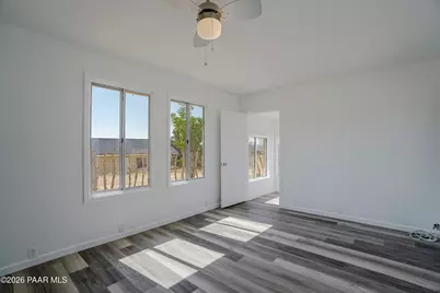 9330 S Donald Trail, Kirkland, AZ 86332 - Photo 20