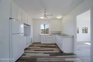 9330 S Donald Trail, Kirkland, AZ 86332 - Photo 14