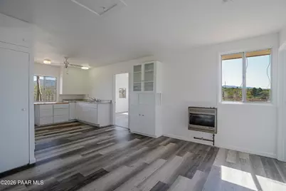 9330 S Donald Trail, Kirkland, AZ 86332 - Photo 8