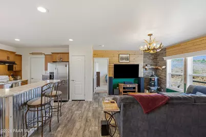 9355 E Wolf Road, Dewey-Humboldt, AZ 86327 - Photo 10
