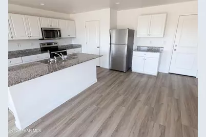 675 Ringtail Road, Wickenburg, AZ 85390 - Photo 2