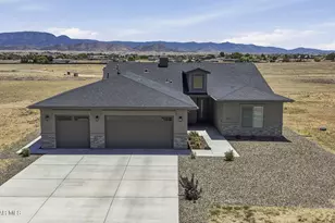 9885 N Sharp Trl, Prescott Valley, AZ 86315 - Photo 2