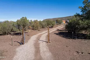 2404 S Knight Creek Rd, Kingman, AZ 86401 - Photo 28