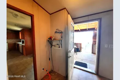44050 W Fort Rock Road, Seligman, AZ 86337 - Photo 20