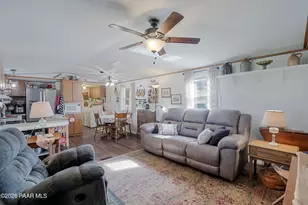 8360 W Barrington Rd, Wilhoit, AZ 86332 - Photo 12