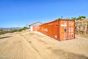 8360 W Barrington Rd, Wilhoit, AZ 86332 - Photo 20