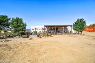 8360 W Barrington Rd, Wilhoit, AZ 86332 - Photo 4