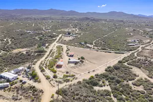 8360 W Barrington Rd, Wilhoit, AZ 86332 - Photo 36