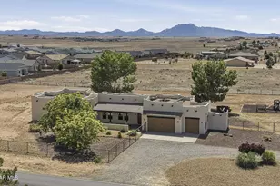 9040 N Antelope Mdws Dr, Prescott Valley, AZ 86315 - Photo 1