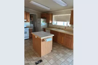 5720 S Mountain Lion Road, Kingman, AZ 86401 - Photo 2