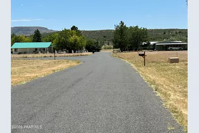 18628 S Joseph Hodge Road, Peeples Valley, AZ 86332 - Photo 8