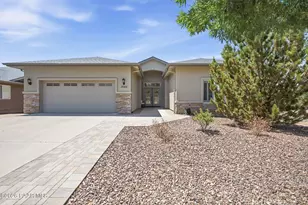 1565 Magnolia Ln, Prescott, AZ 86301 - Photo 1