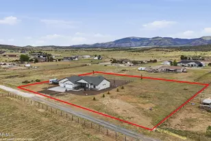 11101 N Seneca Point Ln, Prescott Valley, AZ 86315 - Photo 2