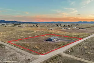 3419 W Cherry Blossom Ln, Paulden, AZ 86334 - Photo 2