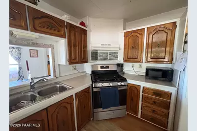 2740 N Meadowview Drive, Prescott Valley, AZ 86314 - Photo 16