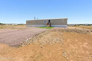 235 W Acapulco Way, Paulden, AZ 86334 - Photo 2