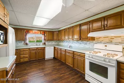 9980 E Piebald Lane, Dewey-Humboldt, AZ 86327 - Photo 6