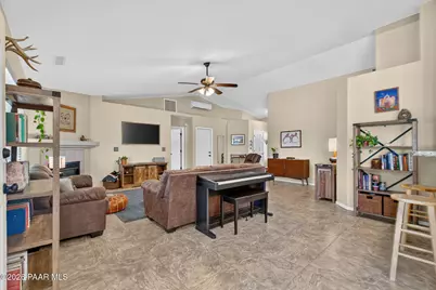 7859 E Buena Vista Drive, Prescott Valley, AZ 86314 - Photo 10